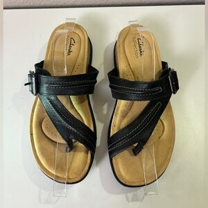 Clarks Brynn Madi Black Leather Thong Comfort Sandals 8.5